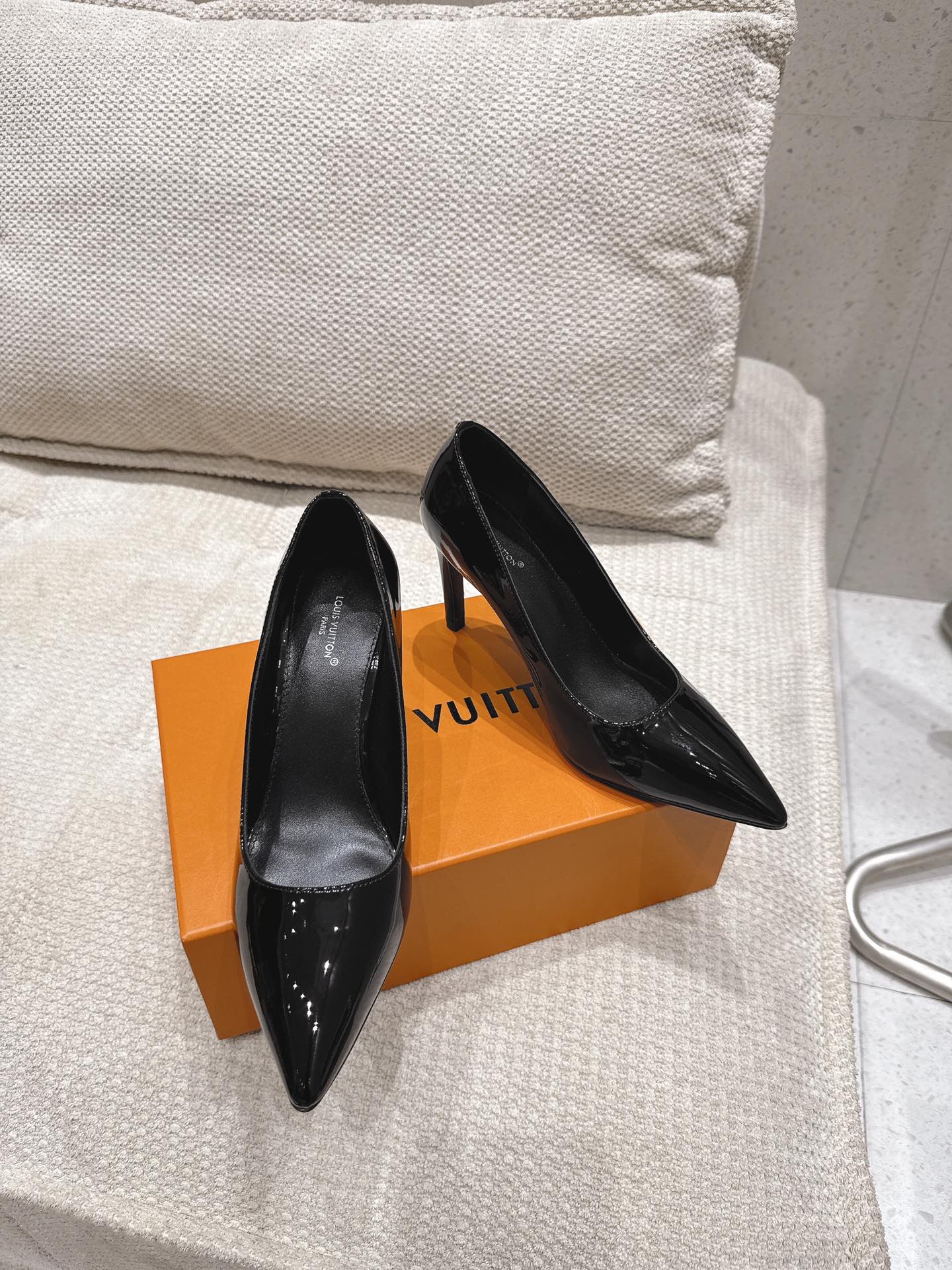 Women's high heels